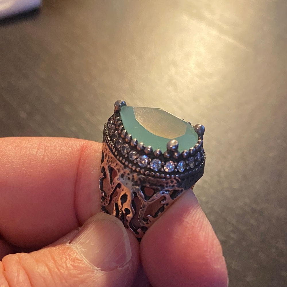 Bora Ring Size 8 Chalcedony - Picture 6 of 7